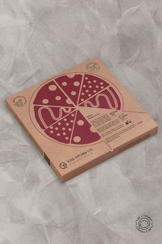 A brown cardboard box, recyclable pizza box with a red abstract pizza on it and heating instructions written creatively on the slices Pizza Boxes Design, Restaurant Brand Identity, Rustic Pizza, Neopolitan Pizza, Soul Kitchen