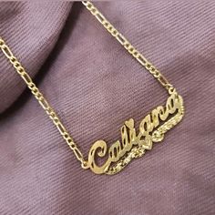 Custom Gold Necklace Name, Necklace With Name Gold, Gold Necklace Name Design, Gold Necklace With Custom Name, Custom Gold Name Pendant Necklace, Name Chain Gold Design, Mexican Name Necklace Gold, Gold Name Plate Necklace Mexican, Name Plate Necklace Gold