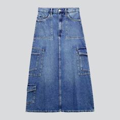 Introducing our medium-wash high-waist jean skirt for ladies from the 2023 Summer Collection the perfect fusion of fashion and functionality!Why You'll Love ItDesigned for the trendy trendy-forward woman, this skirt effortlessly combines everlasting style with modern vibes. From its cargo pockets to its zipper and button closure, every detail is meticulously crafted to elevate your look with ease.Distinctive Features: Fashion-Forward: This skirt embodies the latest fashion trends, making it a mu Womens Denim Skirts, Womens Denim Dress, Blue Denim Skirt, Trendy Denim, Womens Maxi Skirts, Denim Patterns, Long Skirts For Women, Denim Maxi Skirt, Dress Zipper