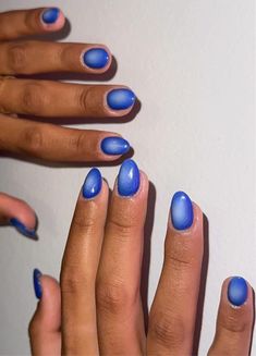 Aura Nails, blue nails, summer nail trends, ombre nail trends Blue And Red Nails Designs, Dark Blue Aura, Aura Azul, Aura Nail, Nail Theory, Blue Manicure, Aura Nails, Navy Blue Nails, Fun Nail Colors