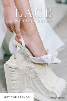 the cover of lace wedding shoes get the trend