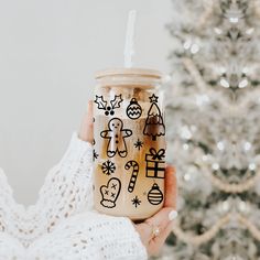 Cute Christmas Libbey Glass Can Cups Bath And Body Shop, Straw Cleaner, Christmas Cup, Christmas Graphics, Black And White Style, Gingerbread Men, Patriotic Holidays, Mulled Wine, Black Christmas