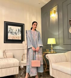 Luxury Traditional Wear For Eid, Luxury Bollywood Traditional Wear For Eid, Traditional Shawl For Eid Party, Eid Outfit Inspo 2024 Pakistani, Bollywood Style Shawl For Eid Party, Pakistani Women Dresses, Desi Dress, Beautiful Casual Dresses, Celebrity Fashion Looks