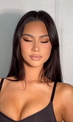 Natural Glam Makeup Tan Skin, Makeup Looks For Brown Skin Tones, Fresh Glam Makeup, Full Glam Brown Makeup, Dewy Full Glam Makeup, Natural Fall Makeup Looks, Brown Glowy Eye Makeup, Brown Eye Glowy Makeup, Bronzey Glowy Make Up Glam