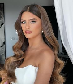 Liel💍 Hair by me Makeup @malihanuka | Instagram Formal Hair Down, Night Out Hairstyles, Old Hollywood Hair, Long Bridal Hair, Long Hair Waves, Glamour Hair, Guest Hair