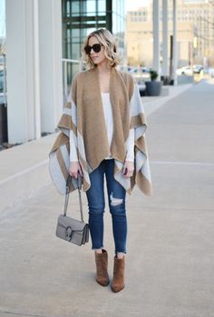 How To Style A Poncho, Denim Poncho, Poncho Outfit, Over 60 Fashion, Denim Ideas