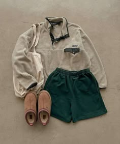 Womans fashion Women outfit Granola Outfits, Surfergirl Style, Look Adidas, Skandinavian Fashion, Cooler Look, Cute Comfy, Mode Inspo, 가을 패션, Outfit Inspo Fall