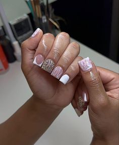 Nail Ideas Pink, Nail Designs Bling, Short French, White Acrylic Nails