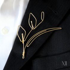 Featuring a unique and elevated wire floral design, this modern wire boutonnière will make you stand out in style. It is made with the utmost attention to detail and high-quality materials that are built to last, and keep the memory of your special occasion alive. They pair perfectly with any lapel, and can be wired in various metals to ensure the perfect blend of hues and tones for your ensemble and aesthetic. Benefits of Wire Boutonnières — Lightweight, Durable, Reusable, and Eco-friendly Cust Unique Boutonniere, Signature Styles, Party Stand, Wedding Aesthetic, Custom Earrings, Digital Illustrations, Earrings Collection, Wedding Wire, Real Flowers