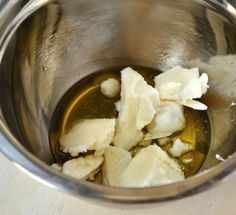 How to make body butter less greasy Body Butter Without Coconut Oil, Make Body Butter, Diy Lotions, Whipped Coconut Oil, Homemade Eye Cream, Lotion Bars Recipe