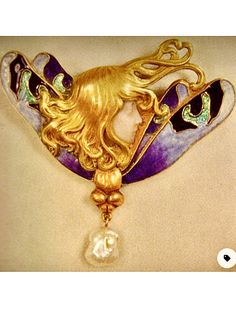 René Lalique | Art Nouveau ‘Dragonfly Woman’ Brooch, c1897-99, composed of gold/ enamel/ chalcedony/ blister pearl Art Nouveau Jewellery, Magic Fashion, Crochet Diy, Handmade Jewelry Designs