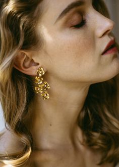 Accent Challenge, Antique Gold Earrings, Bridal Statement Earrings, Bridal Jewels, Luxury Hair Accessories, Jennifer Behr, Hair Adornments, Luxury Hair, Pin Jewelry