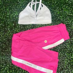 Pink snap away pants! Athletic Sets, Dance Wear Outfits, Dance Class Outfit, Dance Things, Sport Clothes, Class Outfit, Cute Preppy Outfits, April 6, Dance Class