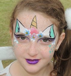 É Unicórnio que vocês querem? . #EmilySvencickosMaquiagem #FestaInfantil #PinturaFacial #Recreação #EsculturaComBalões #AnimaçãoDeFesta… Fairy Face Paint, Animal Face Paintings, Girl Face Painting, Face Painting Tutorials, Disney Paintings, Face Painting Easy, Unicorn Makeup