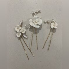 Wedding Floral Hair Pins Never Worn Perfect Condition Set Of 3 Flapper Headband, Floral Hair Pins, Rhinestone Hair Clip, Hair Accessories Set, Butterfly Hair Clip, Beaded Headband, Pink Bubbles, White Headband, Butterfly Hair