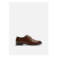 Derby style shoes. Lacing with four pairs of eyelets. Contrasting soles. Classic style. Rounded toe. Blazers Shoes, Linen Tshirts, Cardigan Sweater Dress, Formal Shoes For Men, Cardigan Sweater Jacket, Leather Shirt, Tshirt Skirt, Derby Shoes, Formal Shoes