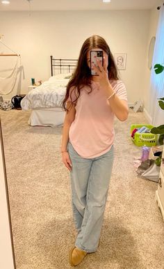 Cute clothes, clothes, pink shirt, baggy jeans, jeans, uggs, cute fits, cute outifts, outfits, back to school outfits, middle school ouftit, high school outfit, back to school, fits, coquette outifts, coquette outfits, coquette fits, coquette aesthetic. Outfits Middle School, Fall Outfits College, Erika Diane, Style Your Clothes, School Outfits Middle School, Cut Outfits, Casual Outfits Fall, Simple Outfits For School, Back To School Fits