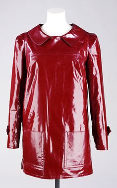 Ah....I must have been 16 when I had this in my closet,Mary Quant Coat 2020, Fashion Museum, Raincoat Outfit, Museum Fashion, Chelsea Girls, Coat Street Style, Christopher Robin