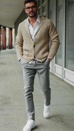 Mens Cardigan Outfit, Cardigan Outfit Ideas, Sweater Outfits Men, Cardigan Outfit, Smart Casual Men, Stylish Men Casual, Winter Outfits Men