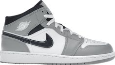 Jordan 1 Green, Nike Jordan 1 Mid, Grey Jordans, Authentic Jordans, Nike Air Jordan 1 Mid, Jordan Sneakers, Sneakers Adidas, Nike Air Jordan 1, Air Jordan 1 Mid