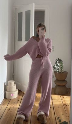 Cute Lounge Outfits, How To Have Style, Lounge Outfits, Loungewear Outfits, Cozy Lounge, Cute Lazy Outfits, Traje Casual, Lazy Outfits, Lazy Day Outfits