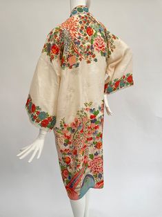 1930s Robe Kimono Japanese Antique Vintage - Etsy Vintage Multicolor Kimono, Vintage Multicolor Silk Kimono, Long White Vintage Kimono, White Long Vintage Kimono, Beige Long Kimono For Daywear, Vintage Silk Kimono For Summer, Vintage Floral Print Kimono, Traditional Cream Long Sleeve Kimono, Traditional Long Sleeve Cream Kimono