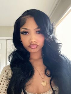 Slick Down Hairstyles Black Women, Hairstyle For Round Face Black Women, I Am Gia Outfit Aesthetic, Necklaces Baddie, Easy Wig Hairstyles, 90s Women Aesthetic, 2010s Baddie, Baddie Hairstyles Latina Curly, 2016 Selfies