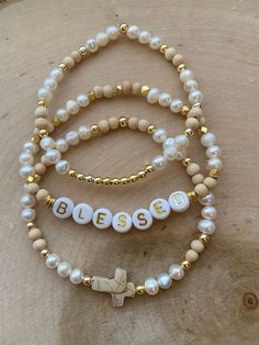 Beaded Bracelets Ideas Aesthetic, Christian Heishi Bracelets, Neutral Bracelet Ideas, Christian Beaded Jewelry, Custom Bracelet Ideas, Personalized Beaded Bracelets, Neutral Beaded Bracelets