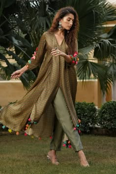 Satin Tunic, Rose Parade, Green Tunic, Straight Kurta, Women Kurta, Stylish Dress Designs, Designer Dresses Indian, Indian Fashion Dresses, Kurta Designs