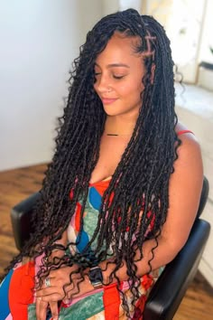 Goddess Dreads Faux Locs, Faux Locs Curly Ends Long, Soft Locs Goddess, Silky Dreads Hairstyles Faux Locs, Faux Locs With Highlights Black Women, Faux Locs Boho Style, Island Faux Locs, Knotless Goddess Locs