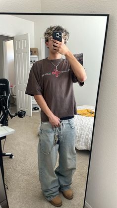 Masc Street Style, Guys Baggy Pants Outfit, Baggy Jeans Outfit Guys, Fit Ideas Baggy, Guys Wearing Baggy Clothes, Guy Baggy Jeans Outfit, Guys Streetwear Outfits, Outfit Inspirations Men, Black Jeans Outfit Mens