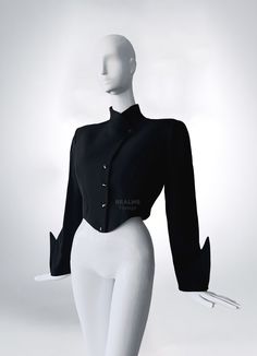 Fabulous extremely rare Collector's Piece

Thierry Mugler black cropped jacket, FW 1988/89 Collection.

Dramatic black jacket - a stunning Thierry Mugler creation. 
Extraordinairy sleeves with pointy shark fin details.
Dramatic feminine silhouette with asymmetric pointy construction. Typical signature style for his famous 88/89 Collections. Vintage Mugler, Black Cropped Jacket, Orange Jacket, Shark Fin, Thierry Mugler, Silk Jacket, Black Crop, Wool Plaid, Jean Paul Gaultier