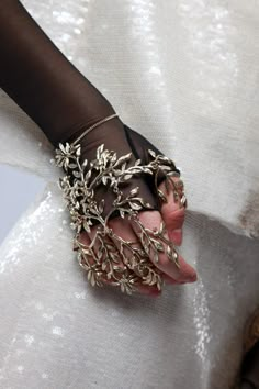 Chanel Moda Steampunk, Mode Steampunk, Outfit References, Chanel Couture, Gothic Steampunk, Hand Jewelry, Steampunk Fashion, Fashion Details, Punk Rock