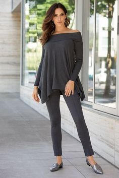 Relaxed Fold Over Tunic Sweater | Pull on your favorite leggings to pair with our cozy soft, flutter hem sweater. The flirty fold-over neckline and relaxed drape on this tunic sweater is perfect for creating easy weekend casual or date-night looks. Chic Fitted Off-shoulder Top With Elastic Shoulders, Chic Asymmetrical Off-shoulder Stretch Top, Chic V-neck Peplum Top With Ruffle Hem, Favorite Leggings, Hem Sweater, Estilo Boho Chic