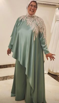 Simple Hijab Soiree Outfit, Sorie Dresses For Hijab, Sorie Dresses, Soiree Outfits For Hijab, Soiree Dresses For Hijab, Hijab Soiree, Dress Soiree, Soiree Outfit, Baju Kahwin