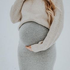 Pregnant Winter Photoshoot, Pregnant In Winter, Maternity Photo Winter, Maternity Photography Snow, Pregnant Style Winter, Cute Maternity Outfits For Winter, Winter Maternity Outfits For Pictures, Pregnancy Outfit Winter