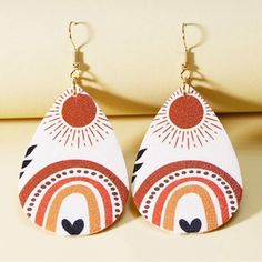 “Joyful Sunrise” Over Artsy Hill/Mountain Heart Bohemian Hippie Granola Happy Vegan/Faux Leather Orange Painted Teardrop Nature Scenery Dangle Earrings. Fun Cheery Artsy Sunrise/Sunset Over Abstract Hill/Mountain With A Heart Beneath/Inside It. New. Measurements: Eardrop Length: 3.1” Earring Width: 1.5” If You Want It, Don’t Let It Get Away Send Me An Offer! I Love To Do Bundle Order Discounts! Festival Teardrop Earrings, Gold Hand Painted Teardrop Earrings, Artsy Hand Painted Colorful Earrings, Bohemian Teardrop Hand Painted Earrings, Gold Hand-painted Teardrop Earrings, Ocean Inspired Earrings, White Hoop Earrings, Handmade Leather Jewelry, Flamingo Earrings