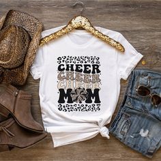 Funny Cheer Mom Shirts, Cheer Mom Shirts Ideas, Cheer Shirts For Cheerleaders, Cheer Mom Outfit, Cheerleading Mom Shirts, Cheer Apparel