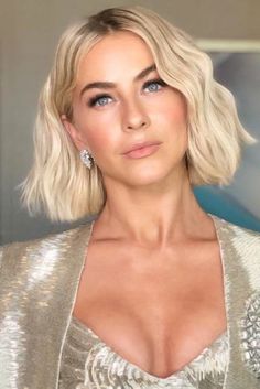 Ideas Of Short Hair Style Perfect For Summer ★ Short Hair Ideas 2023, Short Blonde Hairstyles 2023, Female Haircuts, Half Bun Hairstyles, Formal Hairstyle, Trendy Short Hairstyles, Long Hair Do, Corte Bob, Short Hairdos