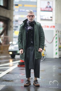 mitograph: Nick Wooster in Tokyo Winter Outfits 2019, Mens Outdoor Fashion, Older Man, Mens Fashion Casual Winter, Bohemia Style, Mens Fashion Photography