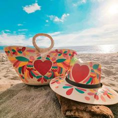 Vestidos Boho, Mexican Bag, Boho Basket, Pretty Hats, Painted Hats, Boho Hat, Diy Tote Bag, Bookmarks Handmade, Beach Bags