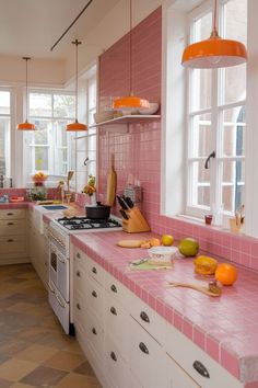 17+ Bright Kitchen Ideas for a Bold, Eclectic Look Kitsch Kitchen Decor, Funky Dollhouse, Bright House Decor, Dopamine Kitchen, Quirky Kitchen Ideas, Colourful Kitchen Ideas, Bright Kitchen Ideas, Eclectic Kitchen Ideas, Eclectic Kitchens