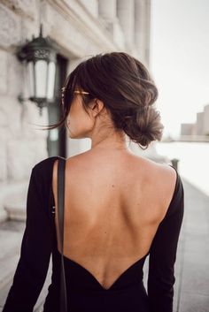 low bun #beauty Black Lace Up Heels, Black Backless Dress, Hello Fashion, Look Retro, Looks Street Style, Looks Style, Mode Inspiration, Bun Hairstyles, Look Fashion