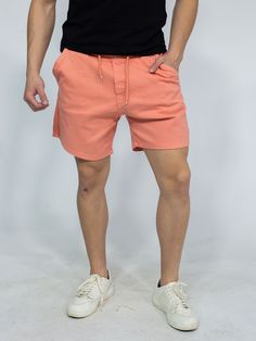 Laranja Casual Collar  Tecido Simples Perna reta Embellished Elasticidade Média Salmon Shorts Outfit Men, Mens Shorts Outfits, Men Clothing, Short Outfits, Casual Shorts, Sleeve Length