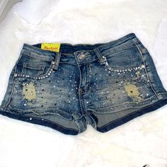 Machine Shorts Size 26 Tags Of But Never Used 2000s Shorts, Dream Closet Clothes, Outfits Jewelry, Short Jean Skirt, 2000s Outfits, Wardrobe Pieces, Y2k Shorts, Low Rise Shorts, 2000s Fashion Outfits