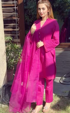 Casual Kurti Designs, Frock Design Ideas, Summer Dress Design, Summer Kurti, Write Articles, Boutique Instagram, Look Rose