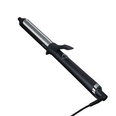 Easily create glamorous and perfectly defined curls with the ghd curve® classic curl iron. Featuring a 1" medium ceramic barrel with ergonomic clamp to create shiny, long-lasting curls, even on shorter hair. Includes protective cool tip for safety while curling, built-in safety stand, professional-length cord, automatic sleep mode after 30 minutes, and universal voltage. No more guessing the correct styling temperature. Our breakthrough ultra‑zone™ technology detects each strand of hair and adap Ghd Curve, Hair Curling Iron, Curling Hair, Hair Straighteners Flat Irons, Curling Iron Hairstyles, Hair Straightening Iron, Curling Irons, Long Lasting Curls, Hair Curling