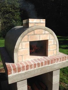 Wood Fired Pizza Oven Diy, Diy Patio Ideas, Fire Pit Pizza, Oven Diy, Diy Pizza Oven