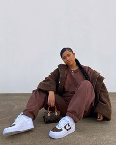 Pinterest Wardrobe, Aesthetic Fits, Aesthetic Fall, Streetwear Aesthetic, Brown Outfit, Tomboy Style Outfits, Streetwear Fashion Women, Cute Swag Outfits, Tomboy Fashion