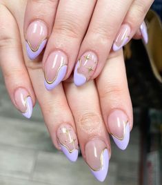 Ногти Purple And Gold French Tip Nails, Lavender And Gold Nails, Nail Designs Lavender, Purple And Gold Nails Designs, Lila Nails, Elegant Touch Nails, Golden Nails, Gold Nail Designs, Magic Nails